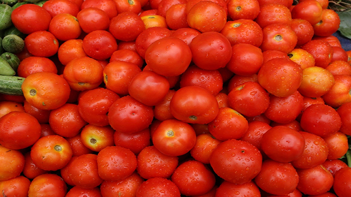 High tomatoes prices forces major foodchains to scrap them from burgers