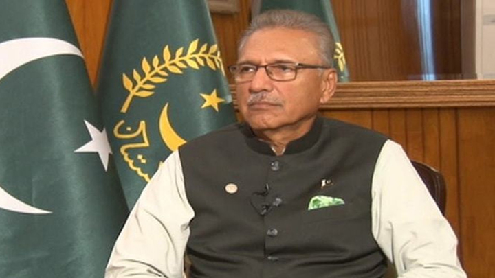 Race for caretaker PM in Pakistan intensifes after President Alvi dissolved national Assembly