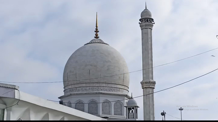 Devotion and Emotion: The Spiritual Significance of Hazratbal Shrine