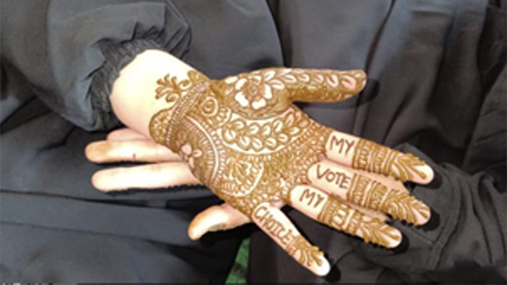 GDC Sumbal Hosts Mehndi Art Competition to Boost Voter Awareness”
