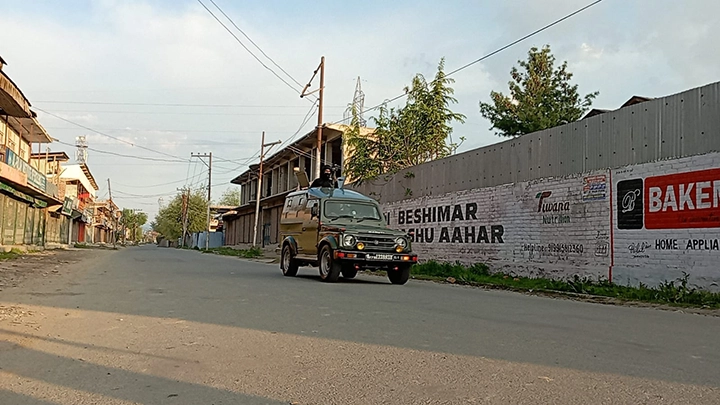 Fresh Firing resumes in Sopore Encounter Site After Long Lull, 2 Soldiers Injured