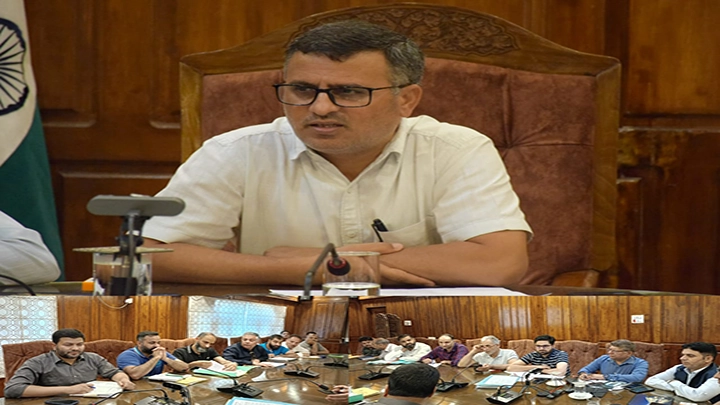 DDC Bandipora Chairs Meeting to Resolve Interdepartmental Issues.