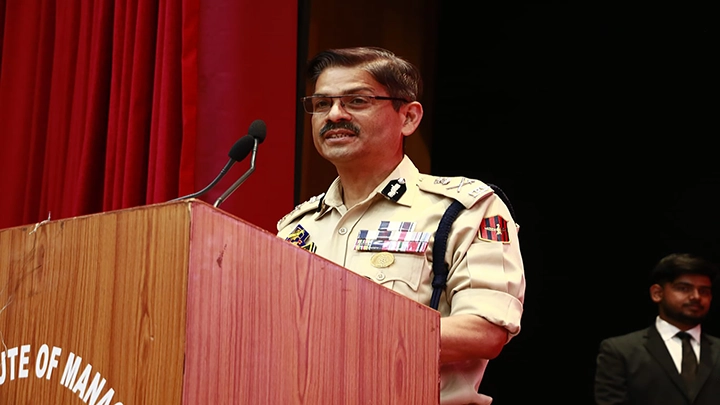 DGP J&K delivers lecture at IIM Jammu; Shares his experiences and insights as practitioner of national security management