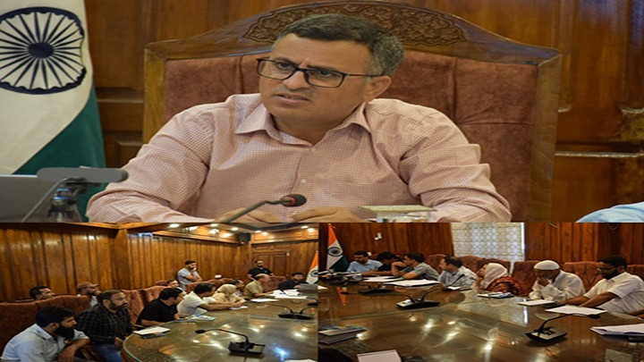 DC Bandipora chairs meeting on various revenue matters.