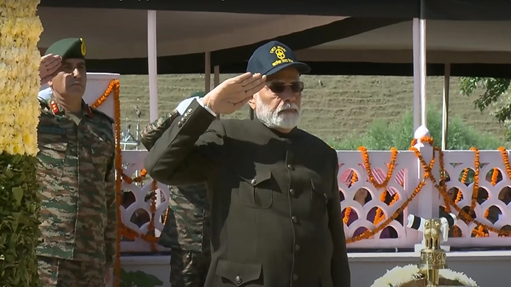 PM pays tribute to soldiers on 25th anniversary of Kargil Vijay Diwas in Ladakh
