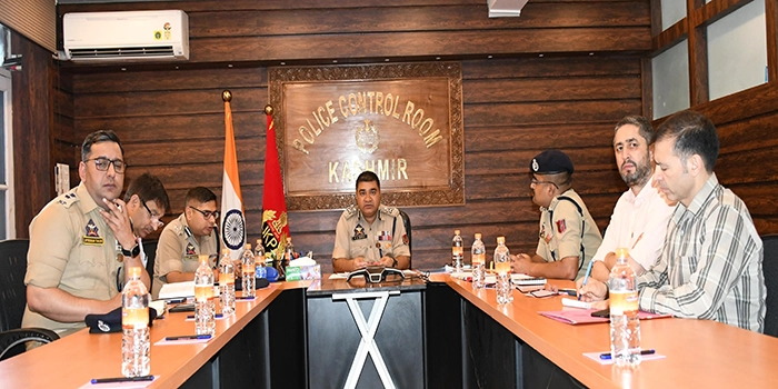 IGP Kashmir reviews Muharram arrangements, implementation of new laws in Kashmir Zone
