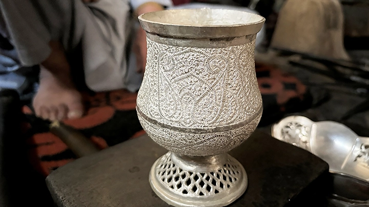 Kashmir’s world-famous ‘Roaffe Kaem’ silversmithing dying slow death