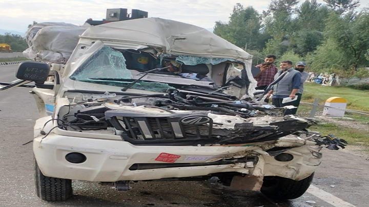 Man dead, another injured in Qazigund accident