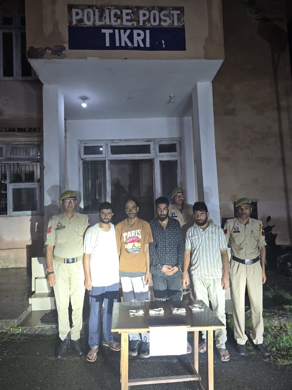 Four Persons From Bandipora Arrested Along With Heroin In Udhampur: Police
