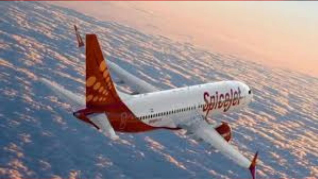 SpiceJet flight makes safe landing at Srinagar after mid-air emergency