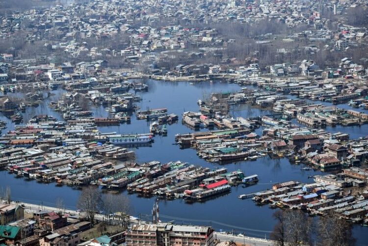 CAG Flags Disappearance and Shrinkage of Lakes in J&K, Raises Environmental Concerns