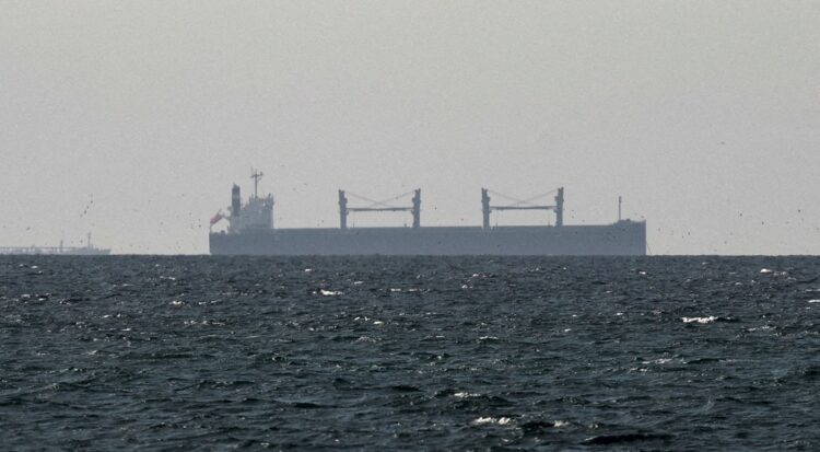 Iran, Oman Move Toward Joint Framework to Manage Strait of Hormuz Traffic
