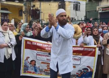 NHM employees call off 48-hour strike, meet J&K Health Minister