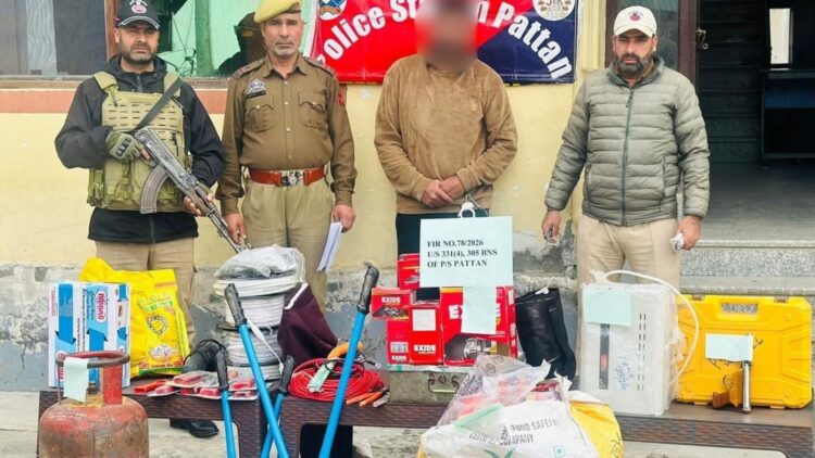 Baramulla Police Solves Hanjiwera Burglary Case; Accused Apprehended, Stolen Property Recovered