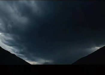 Cloudburst Triggers Flash Floods In Nallah Avoora pahalgam Surge In Nallah arpath Shangus ; No Casualties Reported